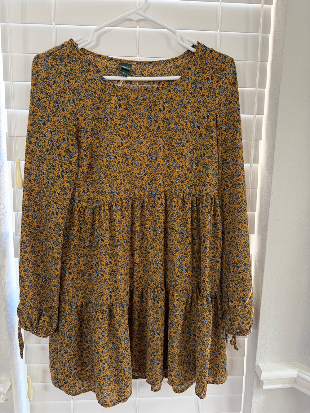 Women’s Floral Long-Sleeve Dress Size XS